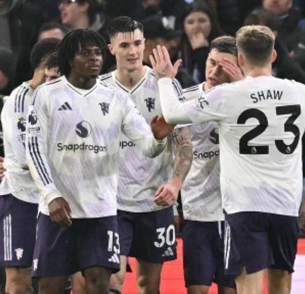 曼联12天内迎来4场关键比赛，若全胜有望挺进前四争夺欧冠资格